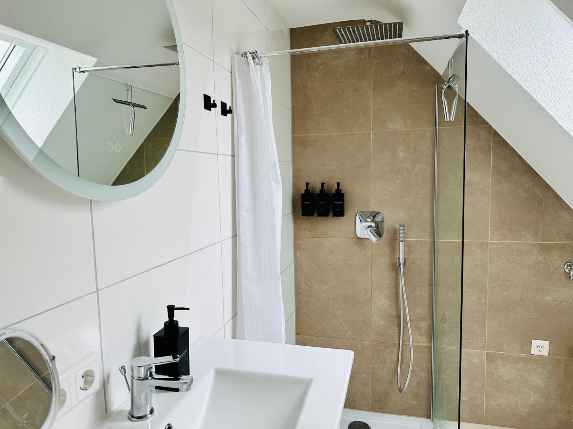 FDH Bergblick-Apartment Istayunixi Seenaehe-Workspace-Netflix I Keine Monteure מראה חיצוני תמונה
